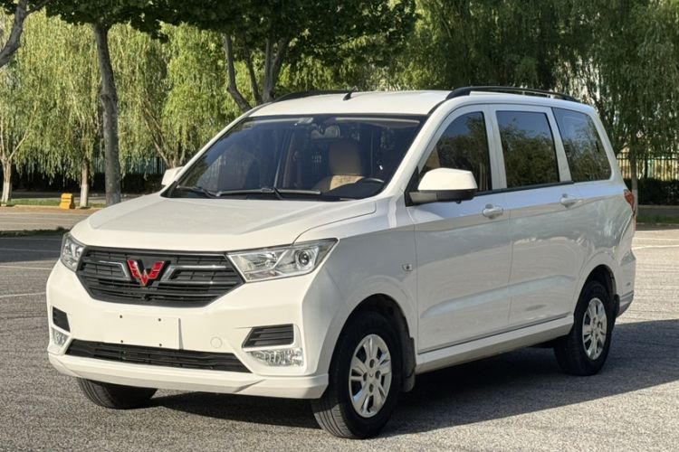 Used Wuling Hongguang 2021 1.5L Revised S Standard Version with Electric Power Steering LAR Front Left 45 Deg
