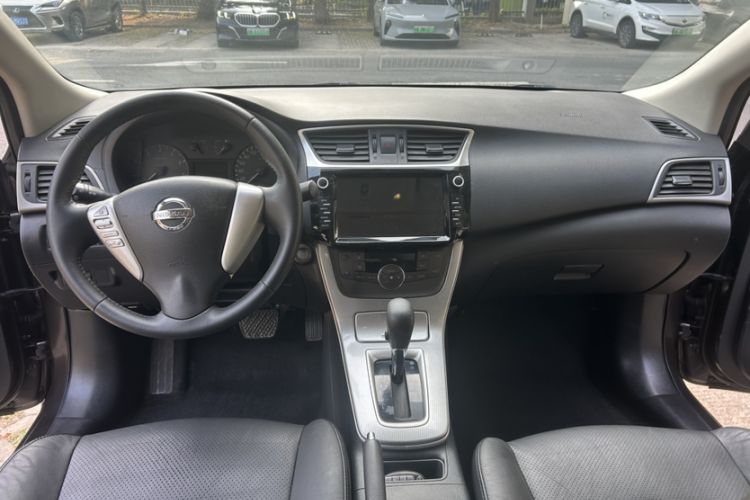 Used Nissan Sylphy 2014 1.6XV CVT Deluxe Edition Interior 1