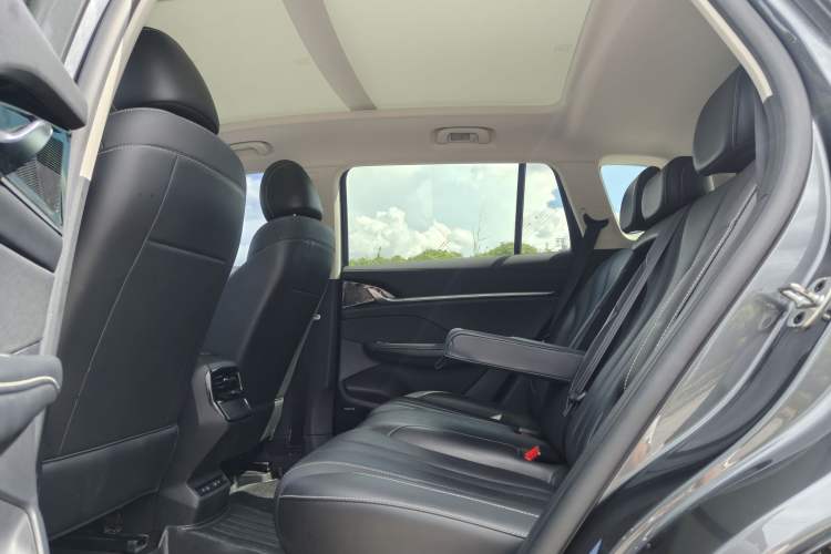 Used Roewe RX5 MAX 2022 1.5T Automatic Zhiwei Prestige Edition
