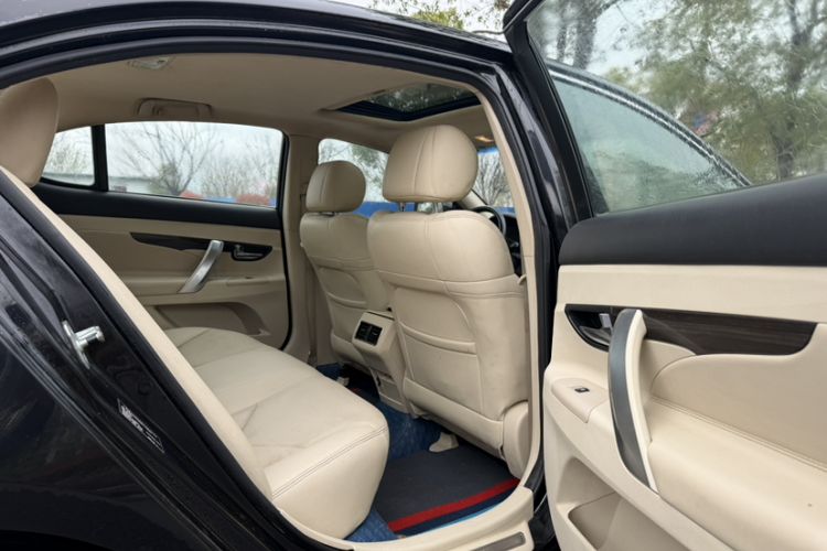 Used CHANGAN Raeton 2014 1.8T Automatic Elite Anniversary Edition China IV Standard
