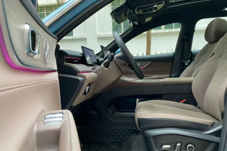 Used Chery Tiggo 8 PLUS C-DM 2025 1.5T 116 km Prestige Version 5 Seats