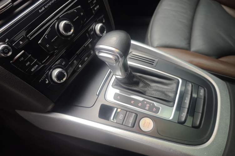 Used Audi Q5 2017 Plus 40 TFSI Technology Model
