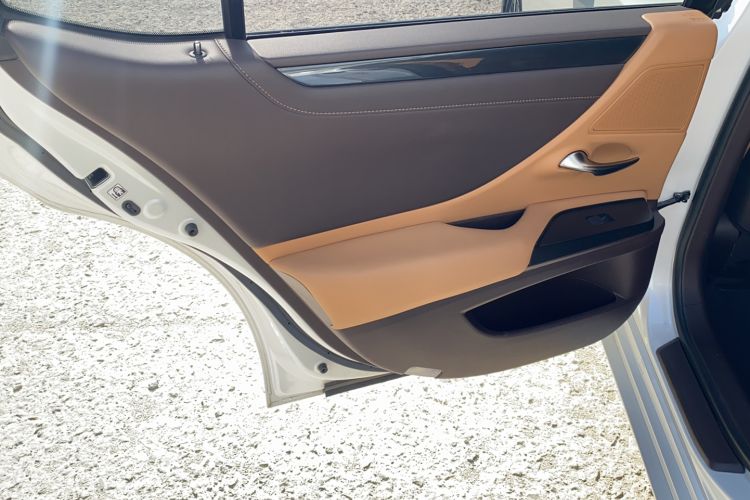 Used Lexus ES 2018 200 Excellence Edition China V Standard Interior 5