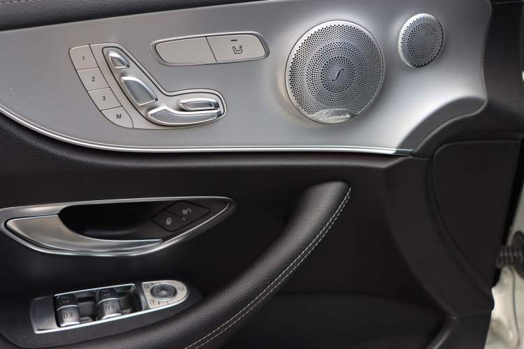 Used Mercedes-Benz E-Class 2017 E 200 Coupe Interior 7