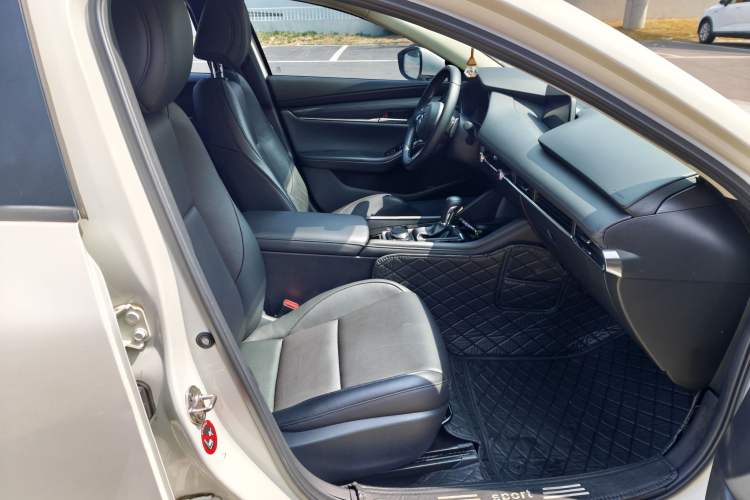 Used Mazda 3 Axela 2021 2.0L Automatic Zhiyao Edition Right Front Seat