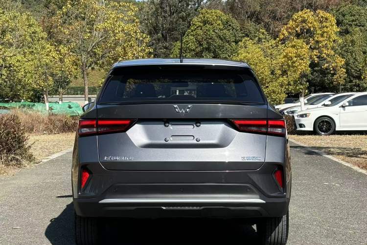 Used Wuling Alvez 2022 1.5L Manual Free-Style Model