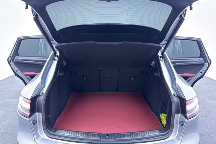 Used Porsche Macan 2022 Macan 2.0T Trunk