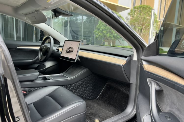 Used Tesla Model 3 2022 Rear-Wheel-Drive Version
