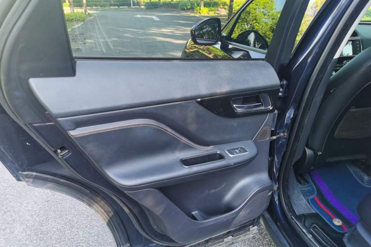 Used Jaguar F-PACE 2018 2.0T Two-Wheel Drive Urban Deluxe Edition