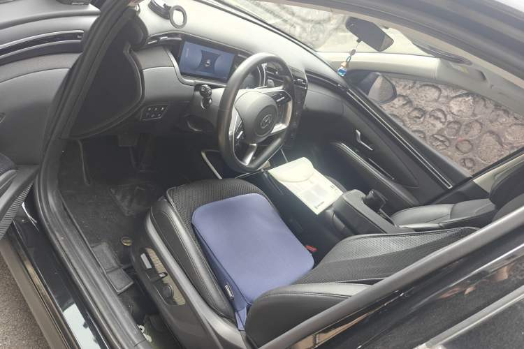 Used Hyundai Tucson 2023 Tucson L 1.5T Automatic Two-Wheel Drive LUX Prestige Edition Interior 2