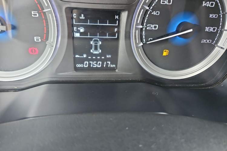 Used Isuzu JLM 2018 2.8T Classic Edition 4x4 Luxury Model with Extended Cargo Bed JE493ZLQ5F