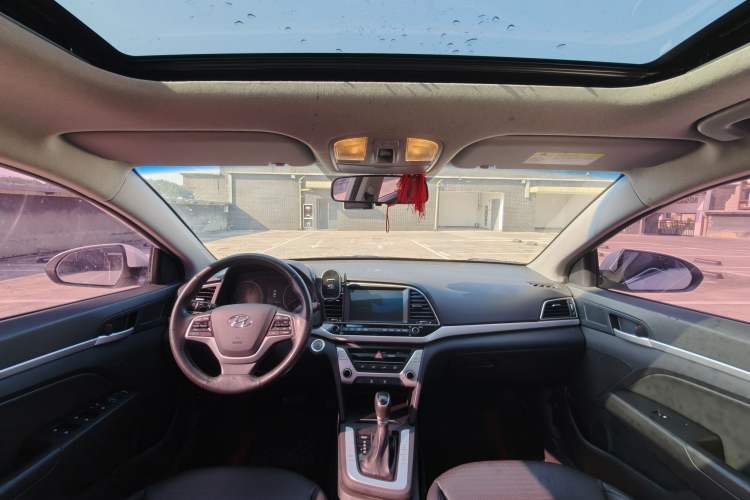 Used Hyundai Elantra (6th Generation / Lingdong) 2016 1.6L Automatic ZhiXuan · Luxury Version
