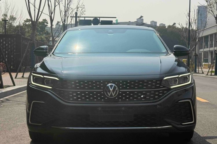 Used Volkswagen Passat 2022 330TSI Starry Luxury Edition