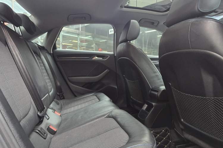 Used Audi A3 2019 Limousine 35 TFSI Fashion Edition China VI Emission Standard Interior 5