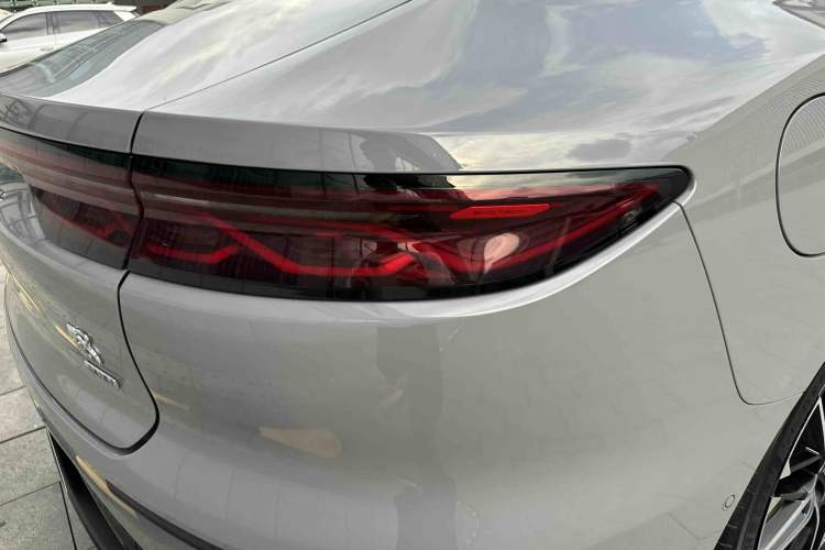 Used BYD Han 2025 EV Intelligent Driving Version 701KM Prestige Model
