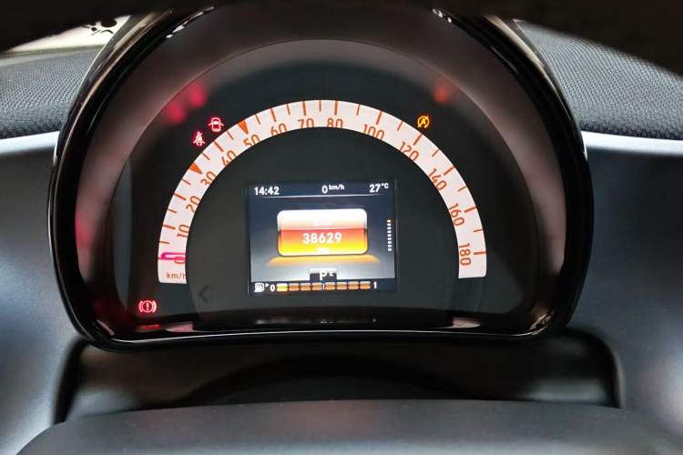 Used smart forfour 2018 0.9T 66 kW Pioneer Edition
