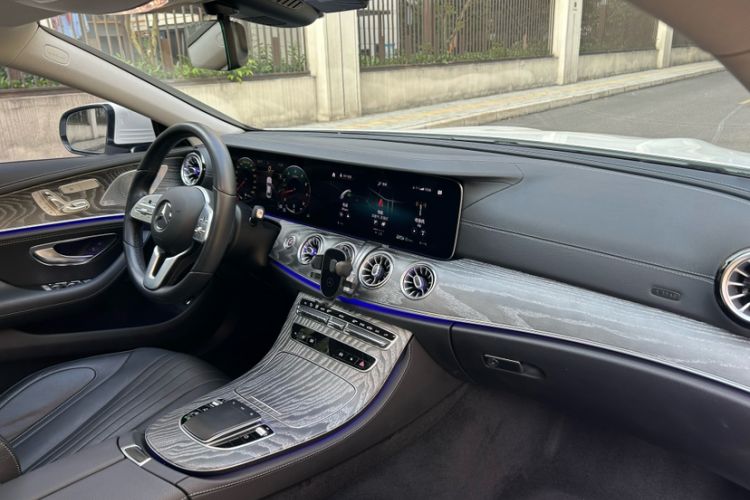 Used Mercedes-Benz CLS 2021 CLS 300 Sport Edition Interior 13