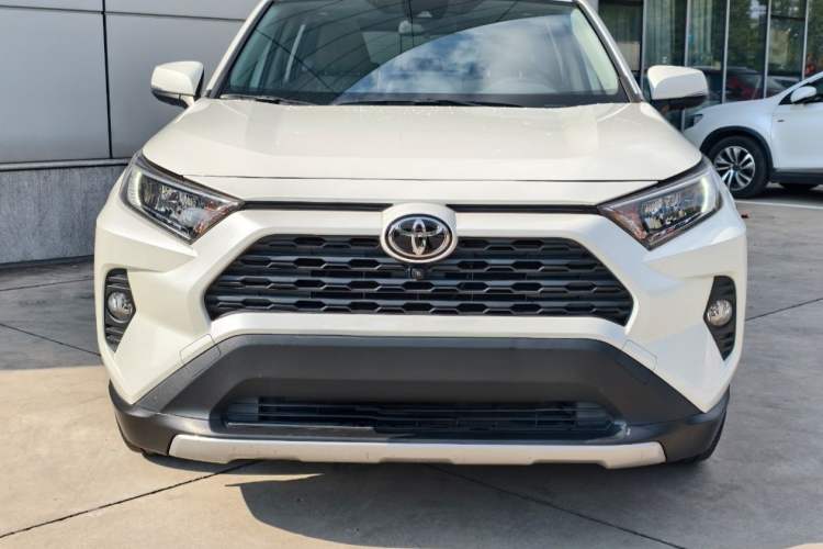 Used Toyota RAV4 2021 2.0L CVT Two-Wheel Drive Fashion Edition
