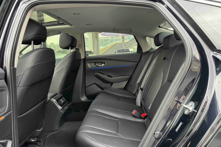 Used Honda Accord 2025 Sport Series 260TURBO Luxury Edition Interior 2