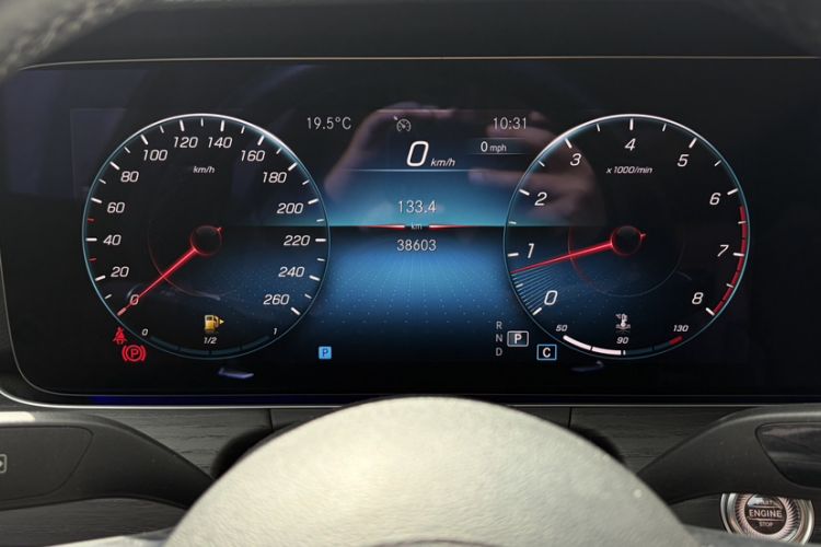 Used Mercedes-Benz E-Class 2022 Revised Version E 300 L Sporty and Stylish Edition Odometer Close Up