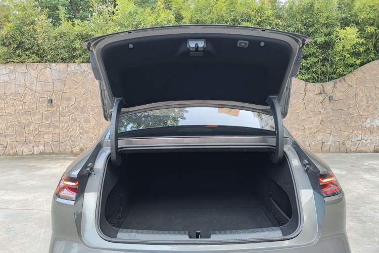 Used Geely Galaxy E8 2024 550 km Range Rear-Drive MAX
