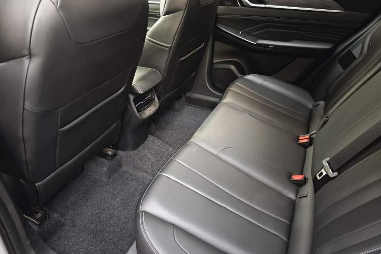 Used Dongfeng Aeolus Mage 2023 DH-i 1.5T Luxury Edition