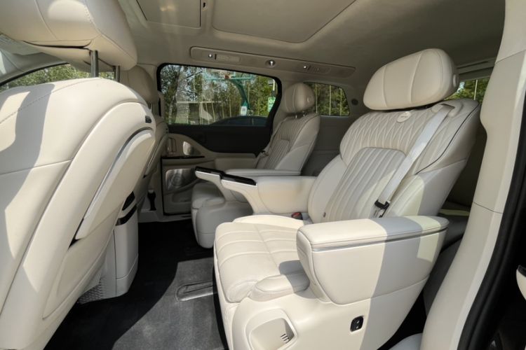 Used VOYAH Dream 2025 PHEV Four-Wheel-Drive Flagship Kunpeng Edition Interior 8