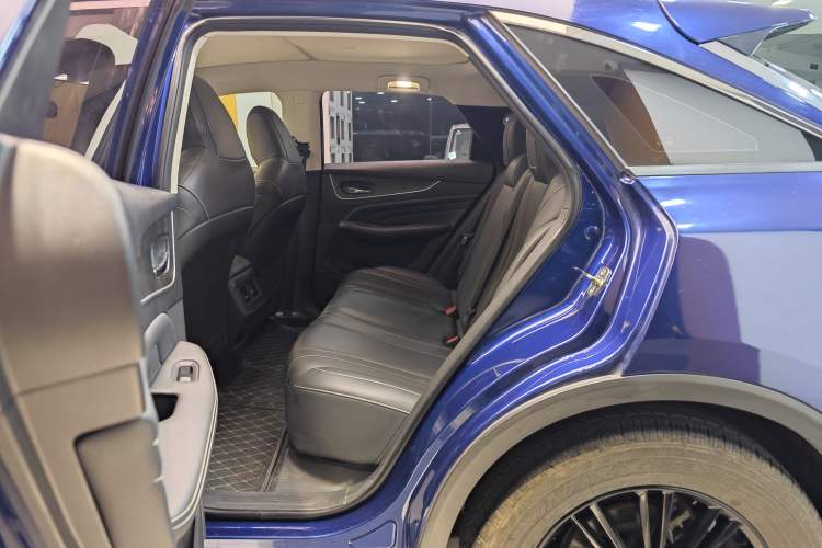 Used Venucia V 2021 260T Idol Edition Exterior 11