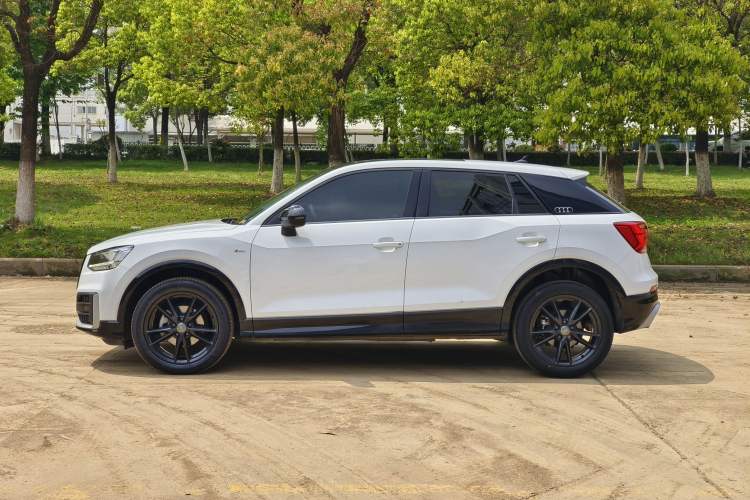 Used Audi Q2L 2021 35 TFSI Progressive Dynamic Edition Exterior 3