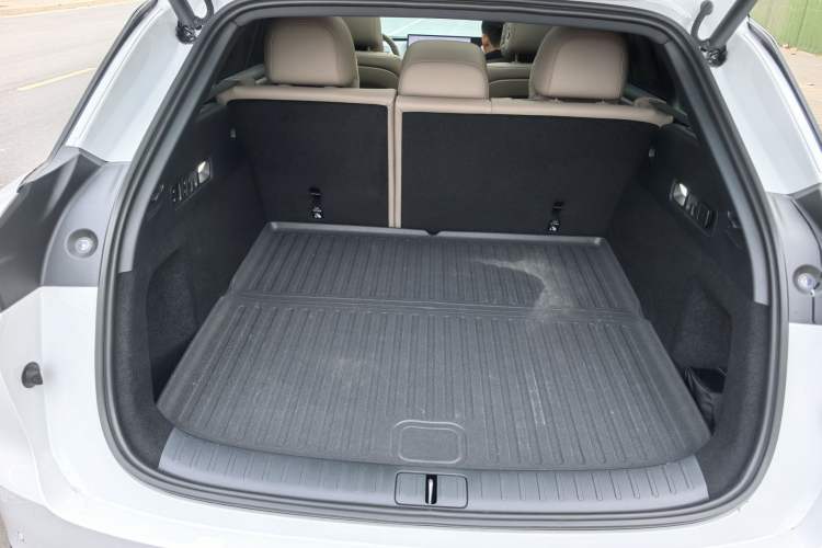 Used Li Auto Li Auto i6 2025 Model Two-Wheel-Drive Standard Type