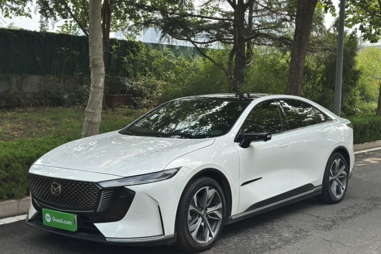 Used Mazda EZ-6 2024 Range-Extended 200 Luxury Edition