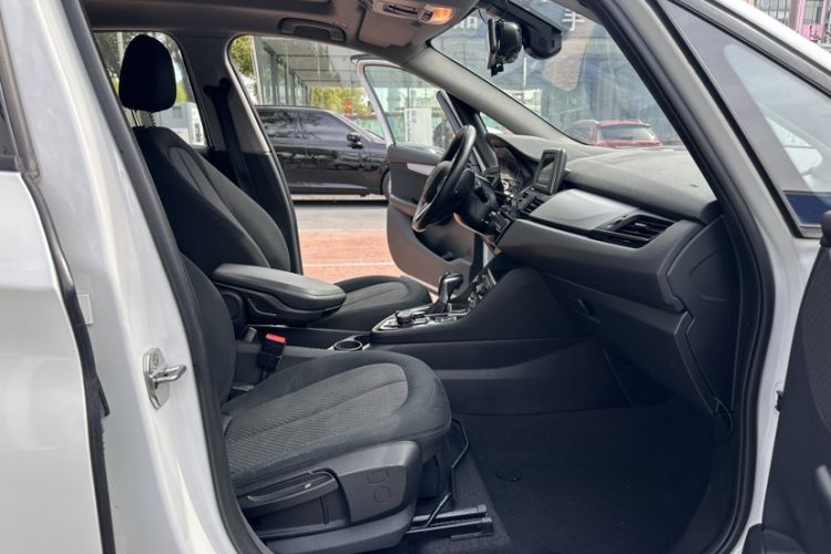 Used BMW 2 Series Active Tourer 2016 218i Fashion Model Interior 2
