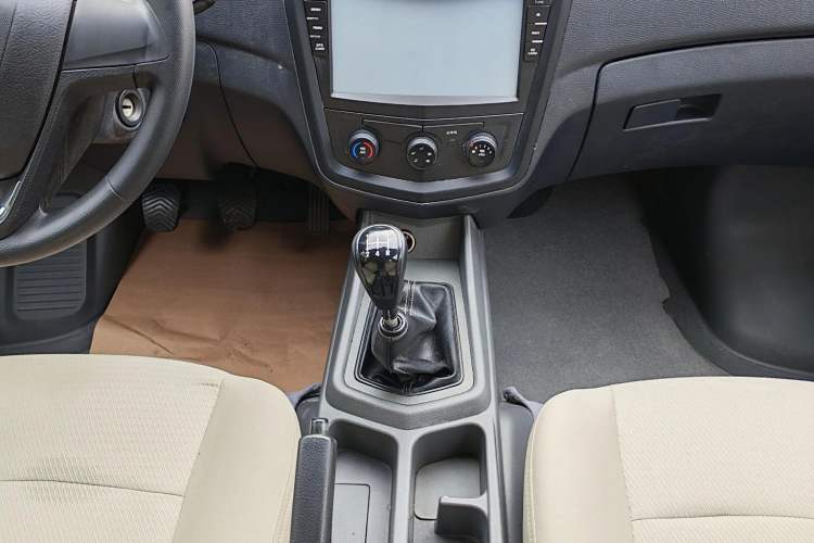 Used Wuling Zhengcheng 2015 1.8L Comfort Model LJ479QE2