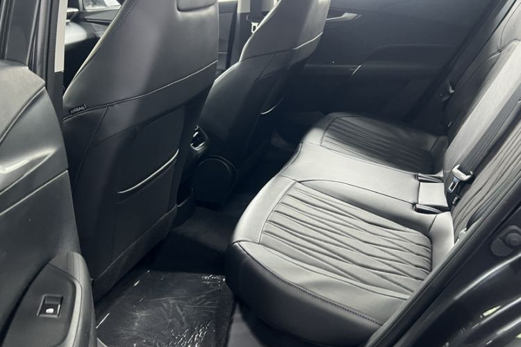 Used CHANGAN Eado 2025 Blue Whale 1.5T 500Bar Flagship Model Interior 3