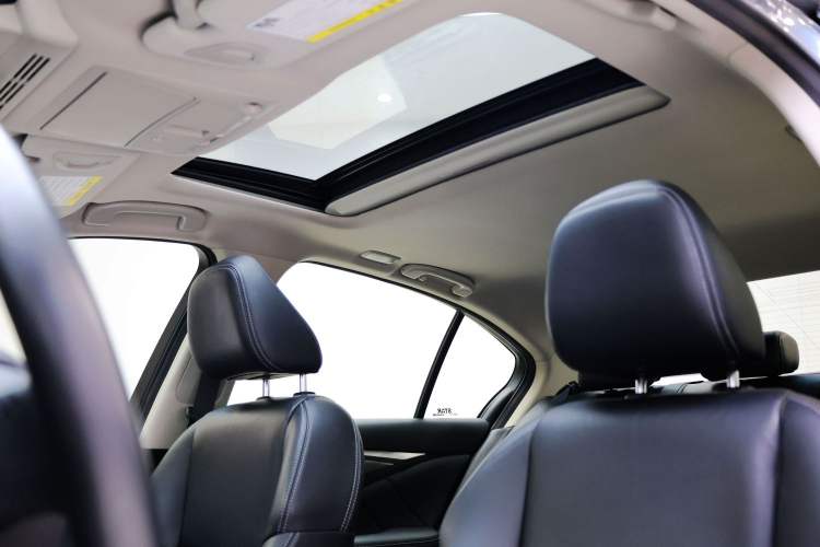 Used Infiniti Q50 2014 3.7L Luxury Sport Edition Headliner