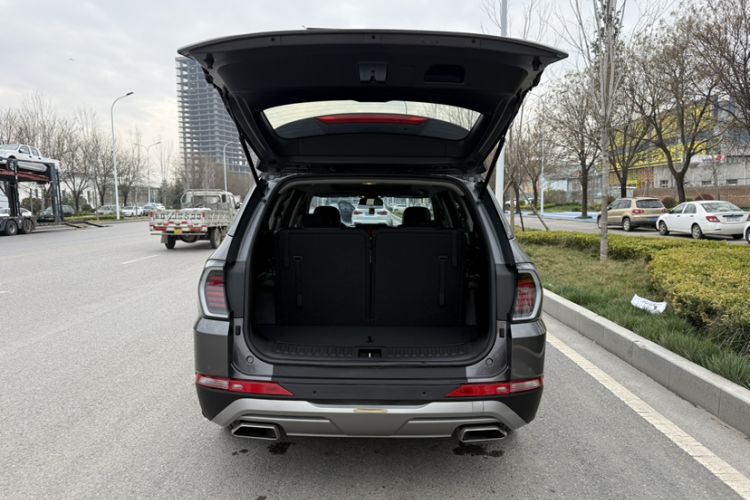 Used Hyundai Santa Fe 2023 Traveler 380T GDi Automatic Two-Wheel Drive GLX Elite Edition