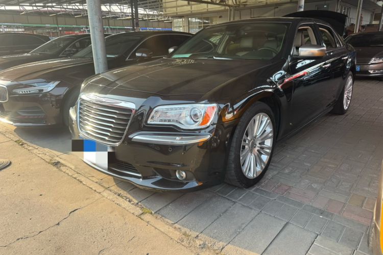 Used Chrysler 300C 2014 3.0L Excellence Edition