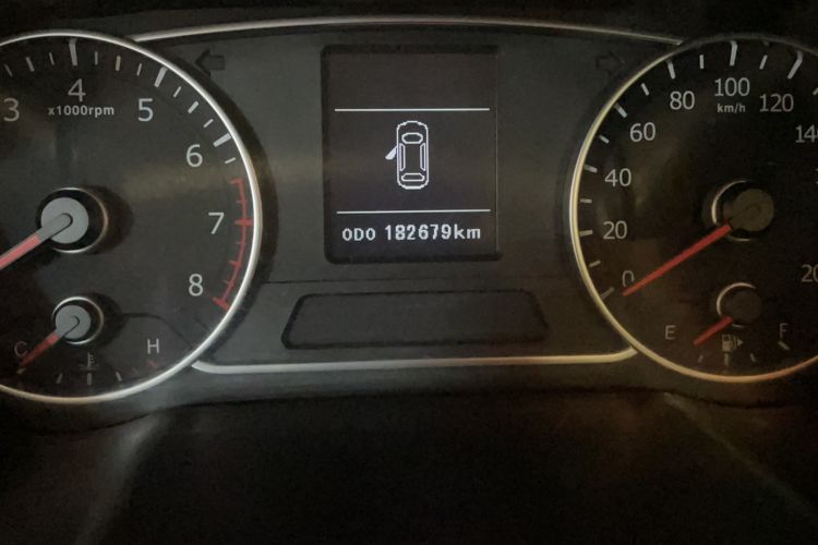 Used Land X7 2018 Geely Jingyue 1.5T Panoramic Luxury Model Odometer Close Up