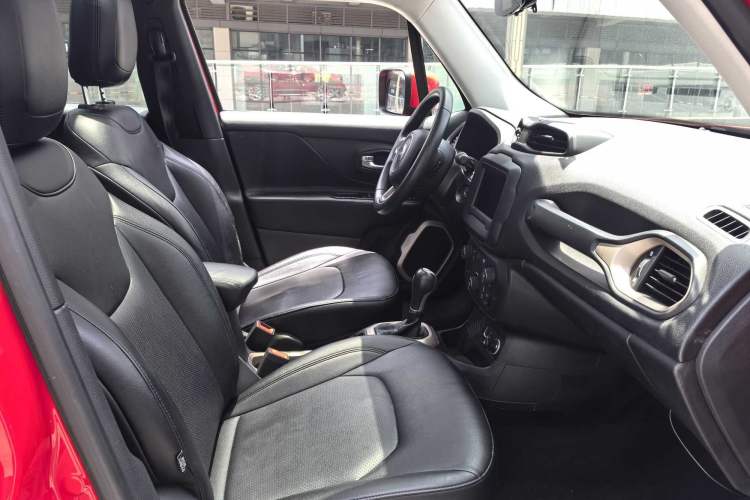 Used Jeep Renegade 2018 Connected Large Screen Version 180TS Automatic High-Energy Edition