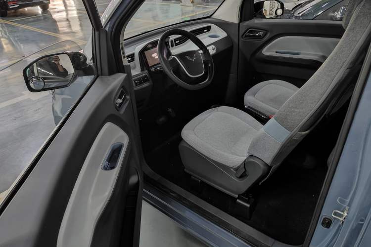 Used Wuling Hongguang MINIEV 2021 Macaron Fashion Model Lithium Iron Phosphate