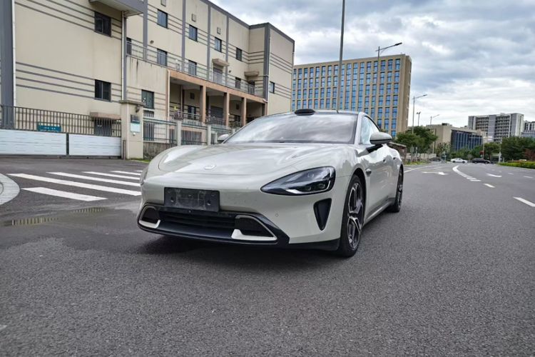 Used Xiaomi Auto SU7 2024 Four-Wheel Drive Ultra-Long Range Advanced Intelligent Driving Max Edition