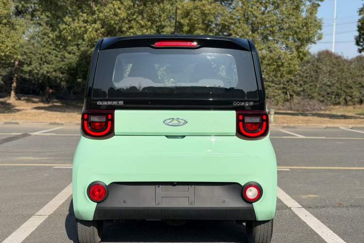 Used Chery QQ Ice Cream 2022 170km Sundae Phosphate Lithium-Ion