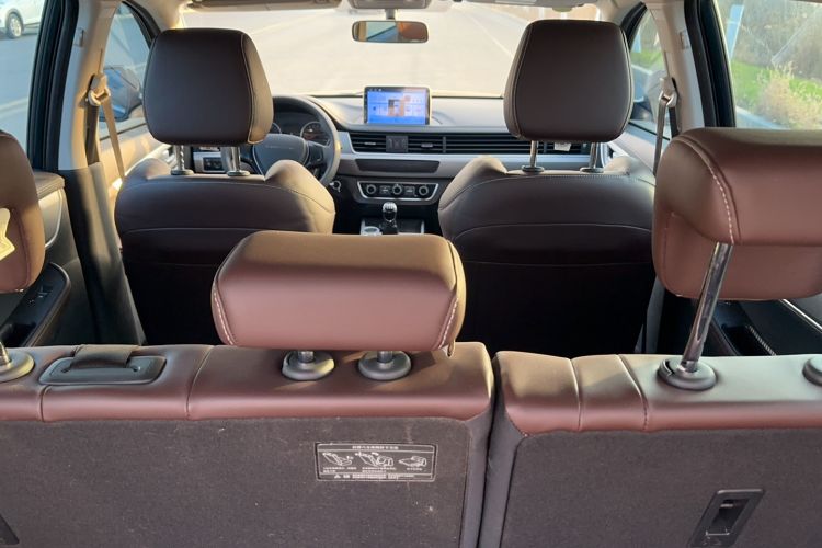 Used FORTHING T5 2023 Grand Edition 1.6L Manual Dream Version Five Seats
