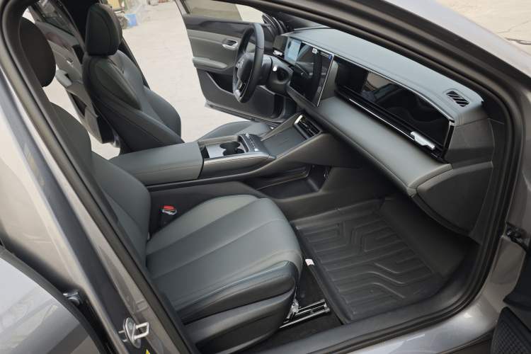 Used BYD Qin L 2025 EV 470KM Leading Edition
