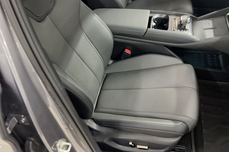 Used BYD Qin L 2025 DM-i Smart Drive 120KM Superior Model
