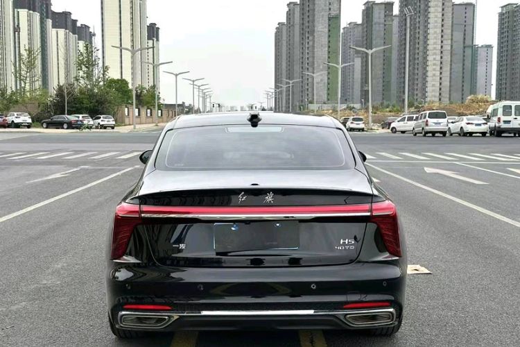 Used Hongqi H5 2025 2.0T Automatic Flag Edition – 500 000 Units Commemorative Version
