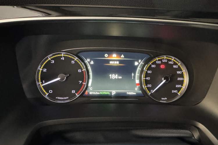 Used GAC Trumpchi M8 2021 Lingxiu Series 390T Deluxe Edition Odometer Close Up