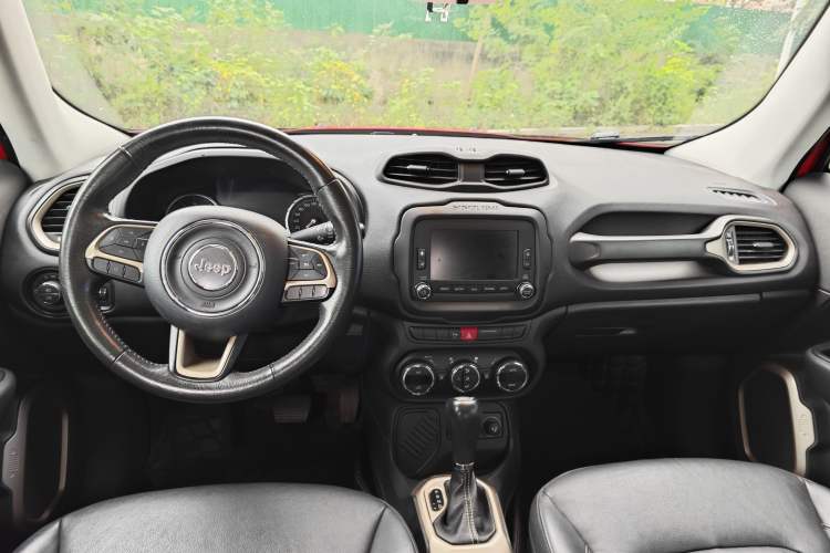 Used Jeep Renegade 2017 180T Automatic High-Energy Version