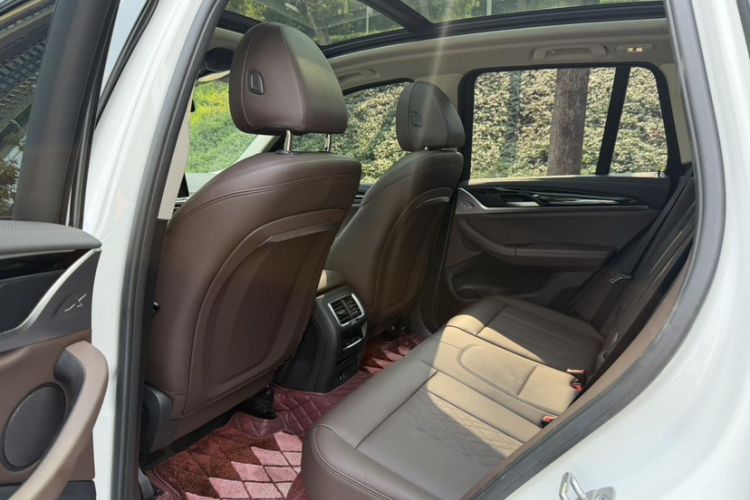 Used BMW iX3 2022 Leading Model Interior 4