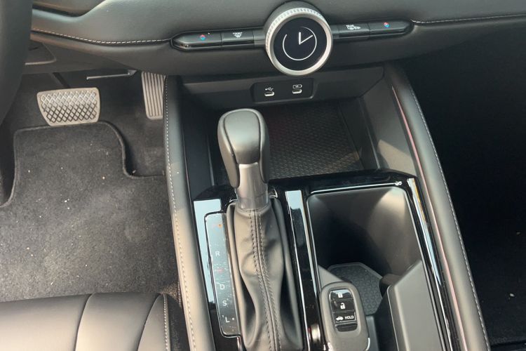 Used Honda Accord 2025 Sport Series 260TURBO Luxury Edition Gear Lever